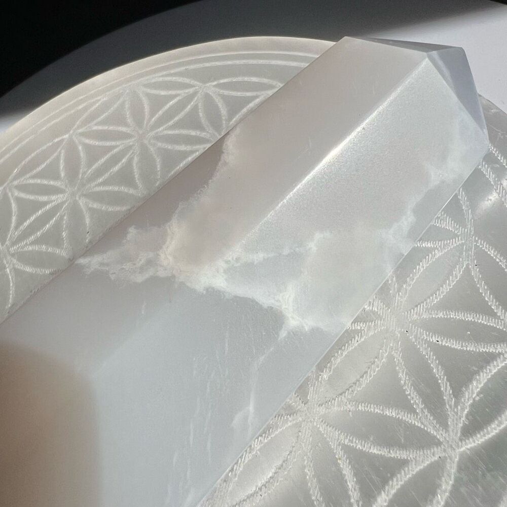 Milk Quartz Crystal Tower Meditation Stone - Picture 7 of 13
